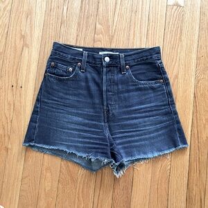 Levi’s Ribcage Jean Shorts Cut offs XS 26 24 25 fray